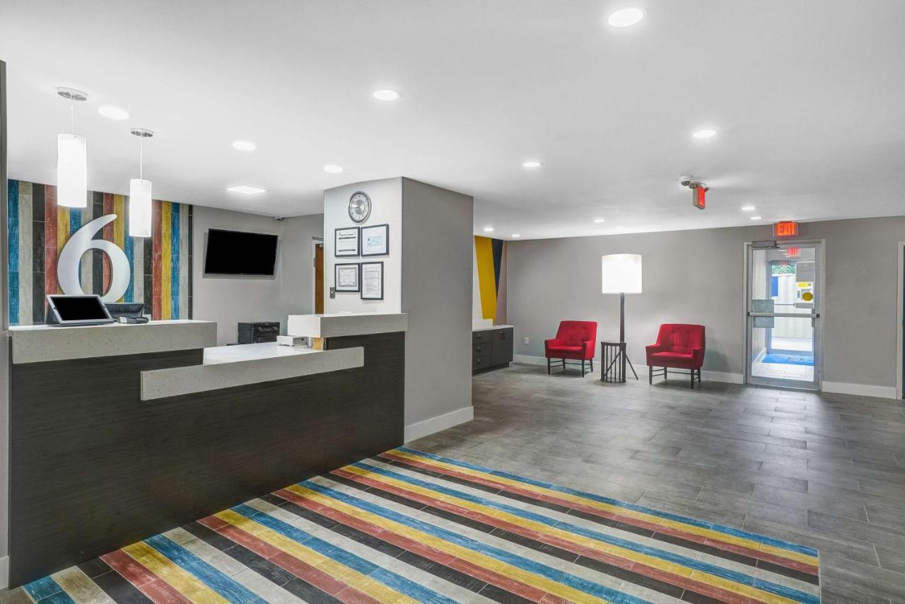 Studio 6 Duluth Ga Near Gas South District Extérieur photo